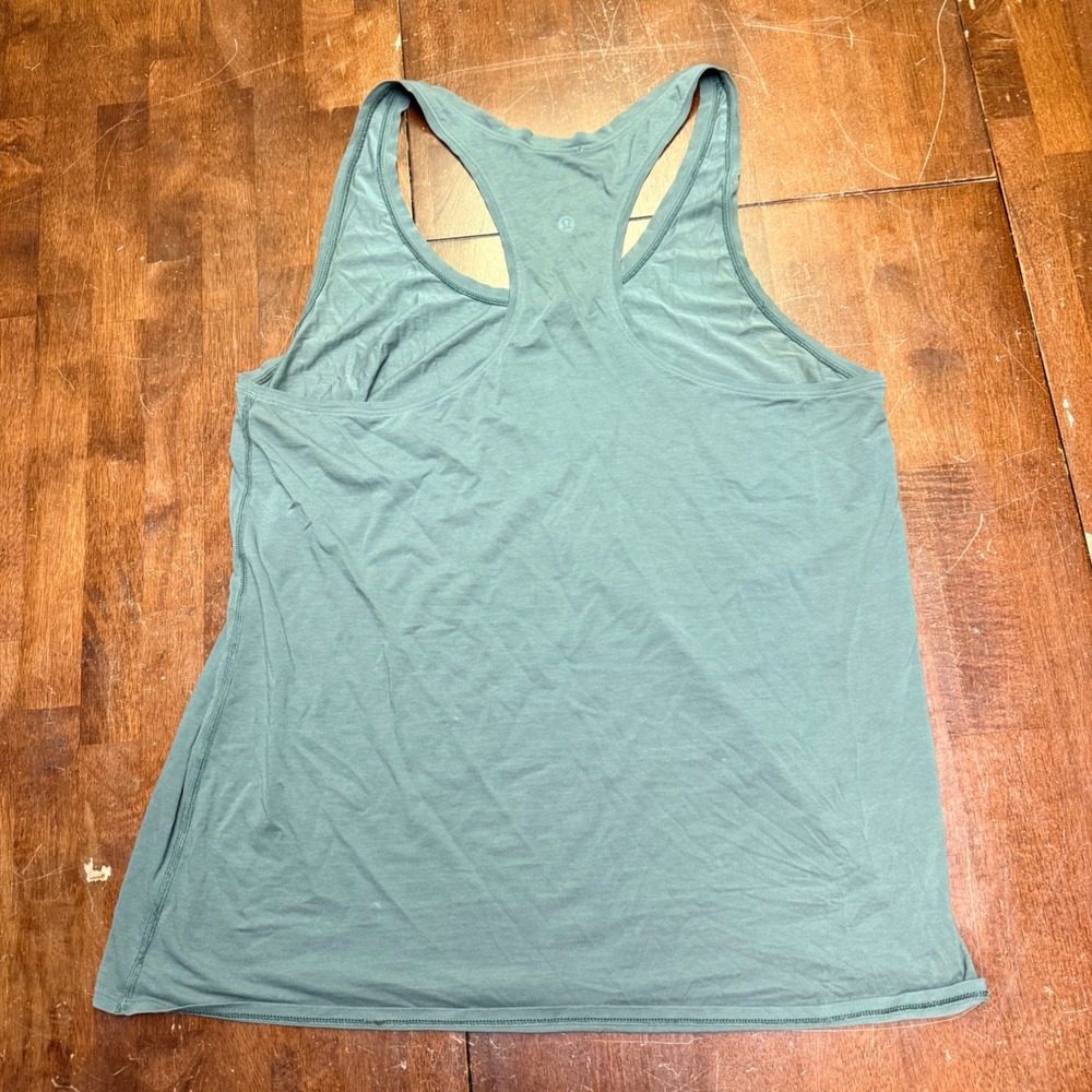 Lululemon Love Tank Top Womens 10 Green Racerback Scoop Neck Athletic Yoga - Picture 3 of 5